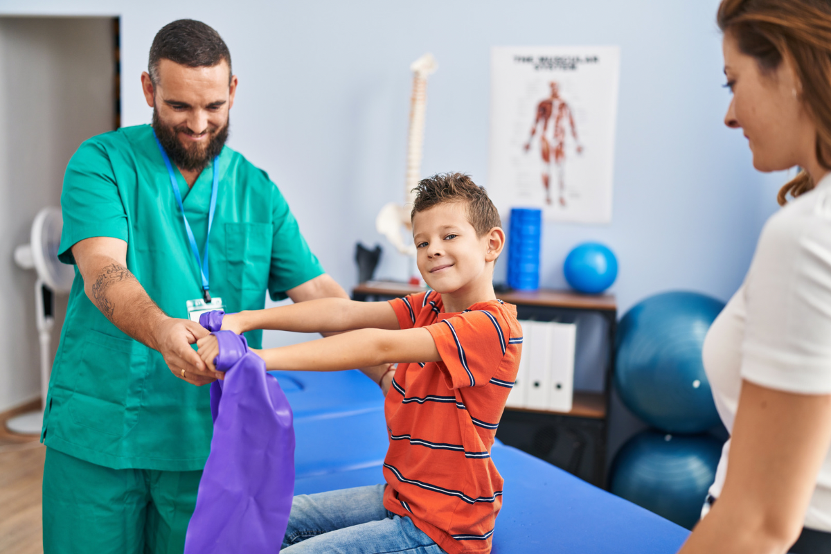 Kinetoterapia pentru copii: de ce este esențială&hellip;